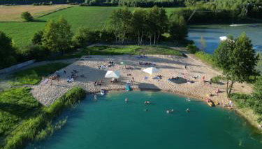 Wake Villa - Photo 3