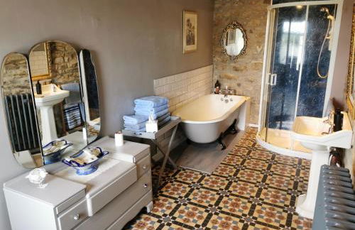 Pathways Holiday Cottage a Delightful 18th Century Stone Cottage in Derbyshire - Foto 45