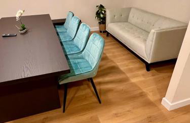 BIG New 7Rooms City Center APARTMENTS and Suites - Foto 15