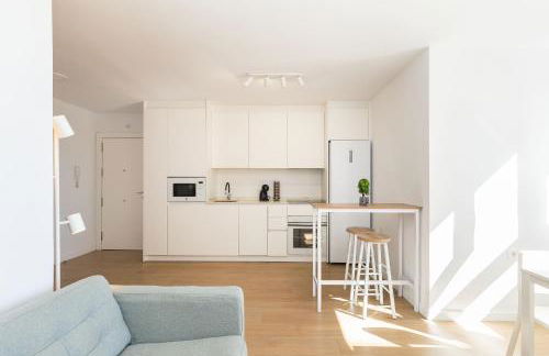 El Cable Apartament- A estrenar, apartamento céntrico y cerca de la playa - Photo 16