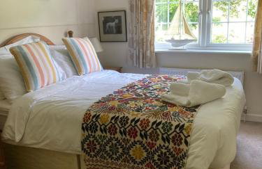 Hollyhocks Cottage surrounded by beautiful Cornish countryside. - Foto 22