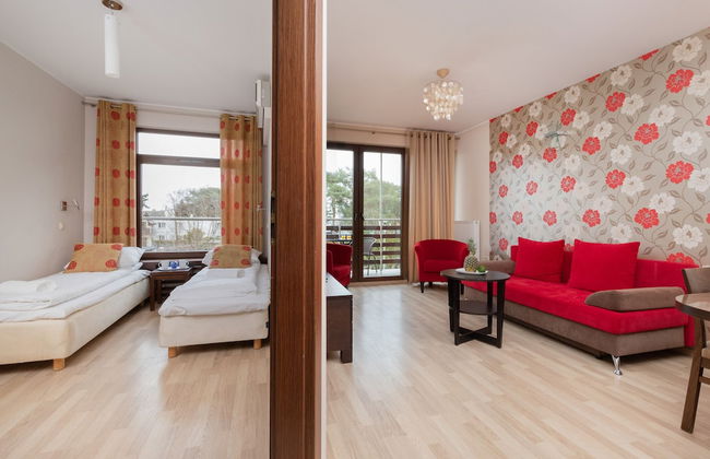 Elegant Apartment Seaside by Renters - Photo 10