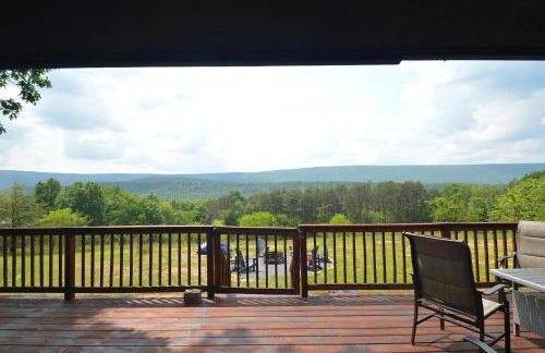 Black Bear Cabin - Fire Pit, Grill, View, Pet Friendly, Fireplace, King Bed, Wifi, Game Room - Foto 39