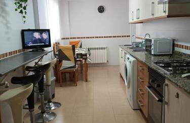 Piso amplio de 3 habitaciones, calefacción, ascensor y parking - Foto 25