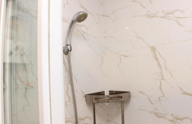 Cozy And Warm Studio At Grand Kamala Lagoon Apartment - Foto 7