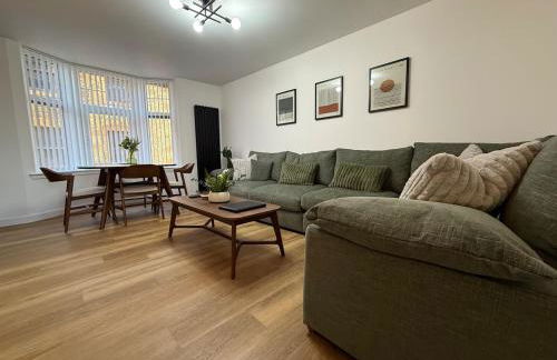 The Drapers - by Caithness Luxury Apartments NC500 - 4 Bedroom Luxury Central NC500 Apartment-Sleeps 8- Sleeps Work teams upto 4 & holiday makers upto 8 - BUDGET FRIENDLY FOR LONG STAY TRADES - CONTACT US - - Foto 6