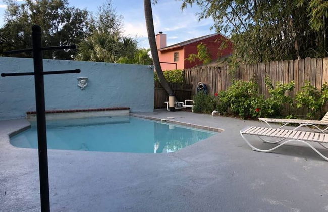 6149 Sandcrest · Next TO Universal. 8 Beds. Pool. Very Clean - Photo 26