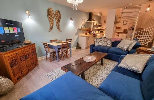 Stunning Luxury Vintage Duplex with Parking - Foto 3