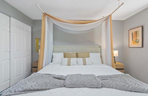 Chic Kirkland Home Overlooking Windsor Vista Park - Photo 16