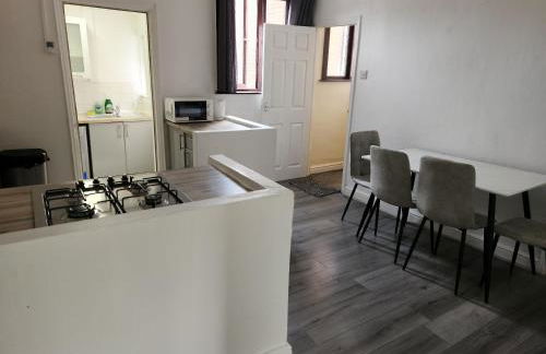 Doncaster Serviced Accommodation - Apartments - 3 Bed House-Close To A1 & M18 - Contractors - Business Travellers - Families - Foto 10