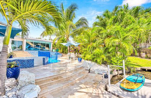 Waterfront Oasis Cascading Pool Views Centrally located Heated Pool Cascade KeyResidences - Foto 10