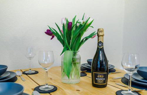 2 Bedroom Home Sleeps 4 Ideal for Long Stays and Business Trips - Foto 48