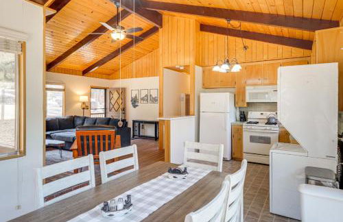 Mountain-View Haven with Deck in Pine Mountain Club - Foto 4