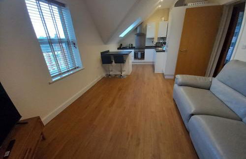 Cosy Spacious 2 bedroom Apartment Free Parking - Foto 1