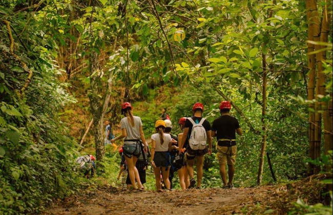 Discesa in corda doppia alle cascate del fiume Minca - Foto 4