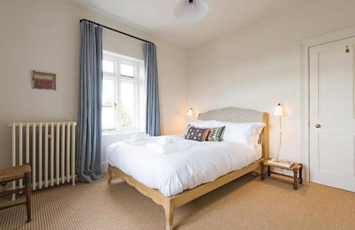 West Cottage by Bloom Stays - Photo 4