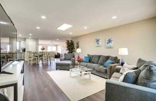 Golfers Oasis! 55 and Sun City West Retreat with Pool - Foto 4