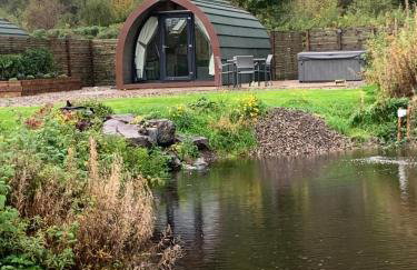 Red Squirrel Pod with Hot Tub - Foto 6