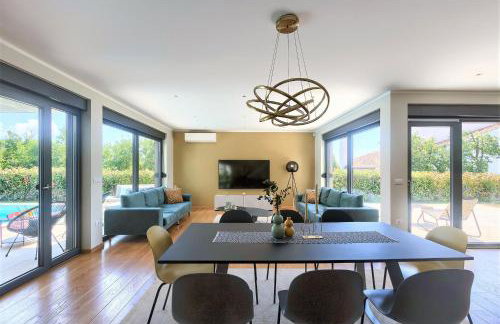 Luxury Villa Hedone with heated pool, welness and playground - Photo 9