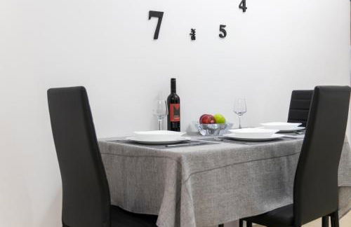 C3 Modern Spartan Apartment - Foto 19