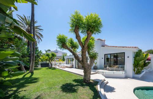 Villa Peman Luxurious Beachside Villa - Foto 7