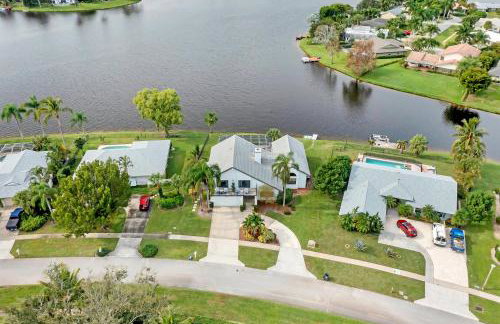 Lake Luxe Equine, Waterfront, Screened-in Pool, Hot Tub - Lake Views! Hosted By Relaxtay - Foto 38