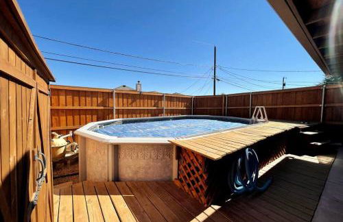 McKinley House Prime - Pool, Patio and Garage - Photo 34