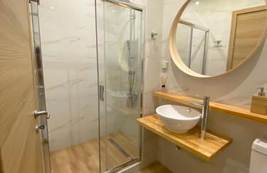 Flight Apartments Airport by Airstay - Photo 10