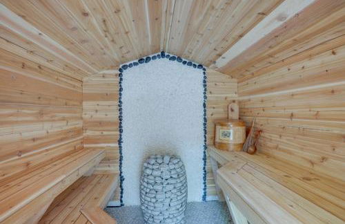 Farmhouse with Private Hot Tub Less Than 1 Mile to Birch Bay - Foto 33