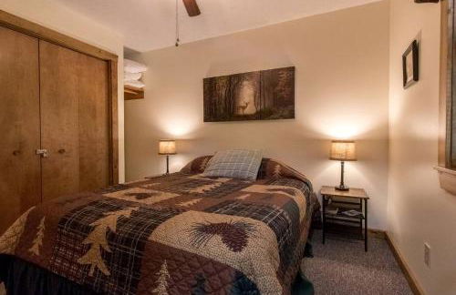 Cabin in the woods w/ WIFI close to Monongahela National Forest - Foto 4