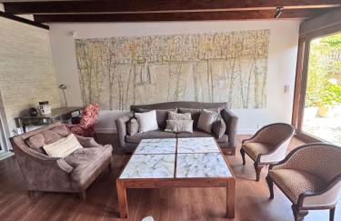 Fabuloso Bajo con Jardines - Foto 1