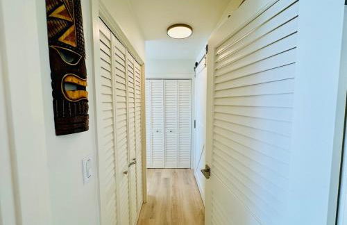 Island Glow Kailua Village #508 free assigned parking, AC, downtown, walk to restaurants, bars and the pier - Foto 11