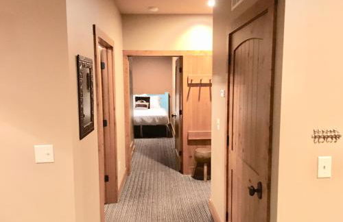 Boyne Mountain Creekside Condo - Foto 31