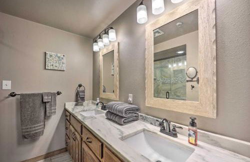 Golf Course and Lake Views Cozy Afton Condo! - Foto 20