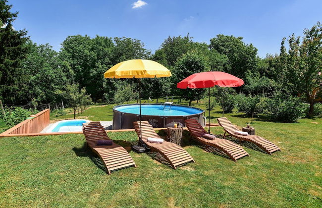 Hazelnut Pool House - Foto 1