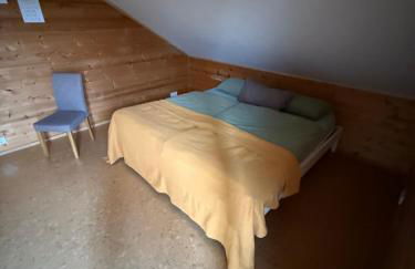 Blockbohlen HolzHaus mit Sauna, Outdoor Jacuzzi und BadeTeich - Foto 26