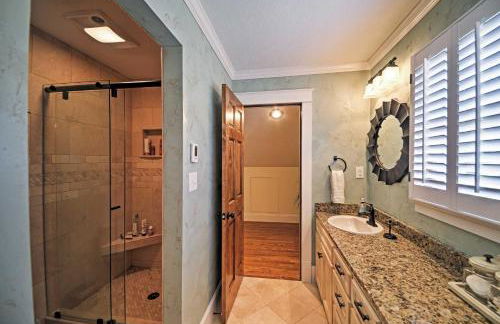 Spacious and Stunning Cleveland Getaway on 1 Acre - Foto 24