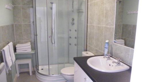 Coasters Holiday Flats - Foto 2, Shower