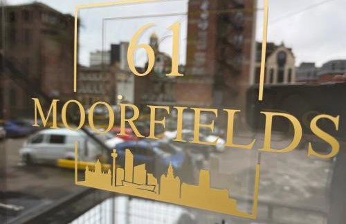 61 Moorfields city centre apartment sleeps 10 - Photo 1