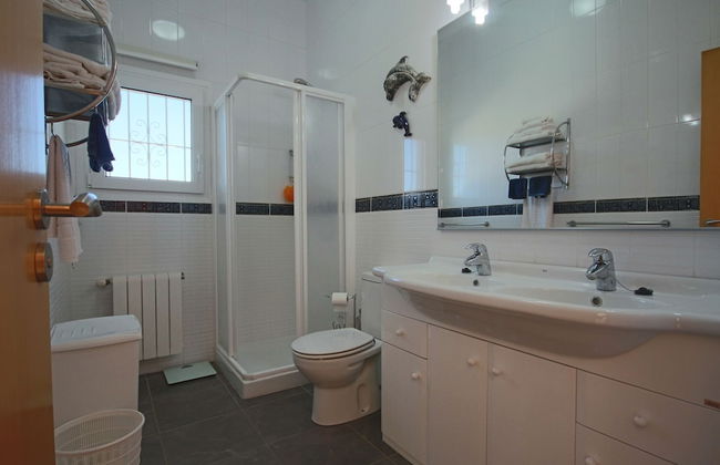 Sunny 3BR Villa w/ Endless Views & Heated Pool - Walk to Beach & Dining - Foto 22