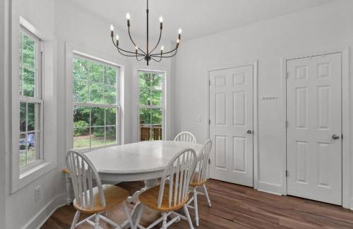 Grandma's Farm on 6 acres with Lighted Barn and River Access - Foto 14