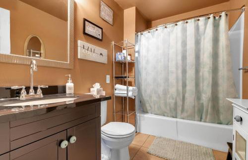 5BR Family Victorian Walk2Falls KingSuite Gameroom - Foto 20