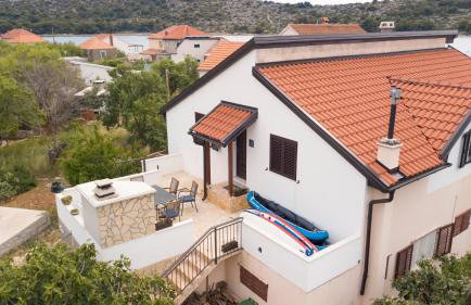 Kaprije apartmani Tina i Ena - Foto 12