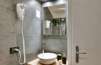 BRUNA HOLIDAYS HOUSE - Photo 4