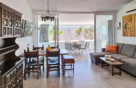 Villa Azure Horizon and Breeze - Panoramic Ocean View and Heated Pool - Foto 11