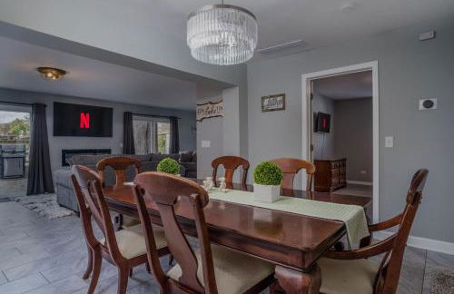 3BR 2BTH Waterfront Vacation Rental on Riverwalk to Downtown McHenry with Pier - Foto 20