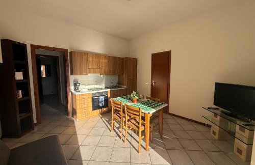 Relax con terrazza giardino e posto auto - Photo 22