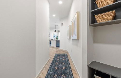 Stylish Ground Floor 2BR 2BA with Private Patio - Foto 40