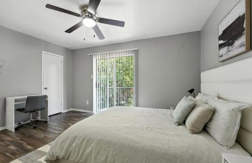 Comfortable 1BR Extended Stay I Onsite Parking - Foto 8