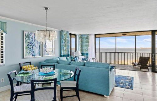 Stunning Waterfront Residence with Panoramic Water Views - Foto 6